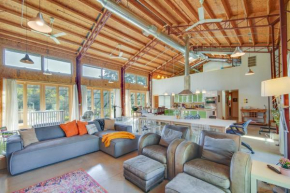 Riverfront Libertyville Retreat with Outdoor Kitchen
